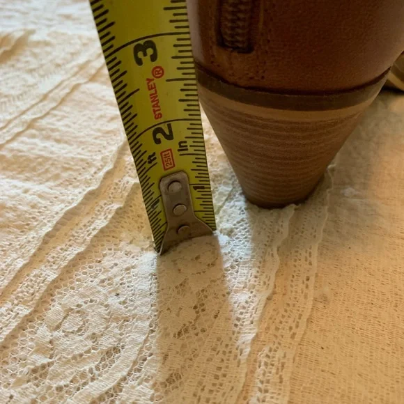 LUCKY BRAND sandals - Picture 5 of 7